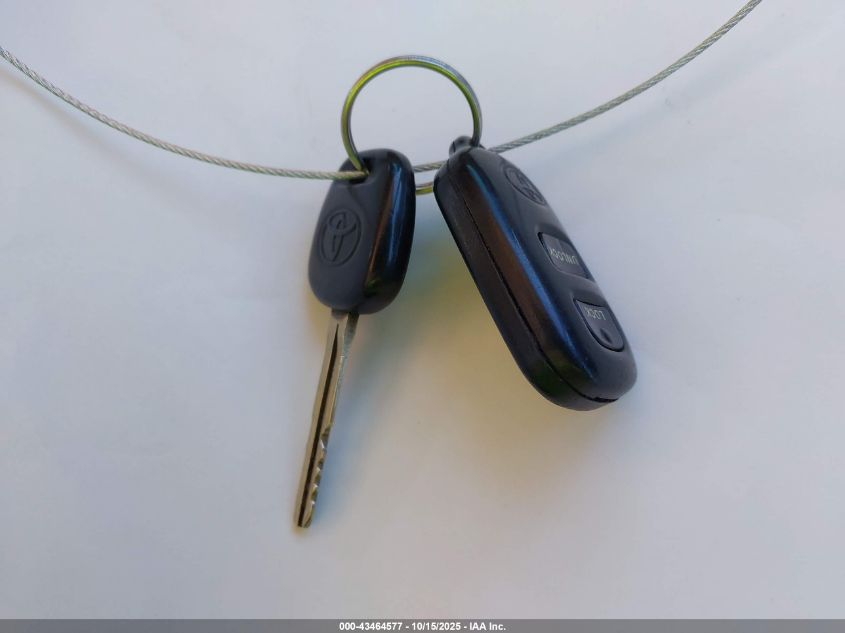 2005 Toyota Corolla Le VIN: JTDBR32E552064216 Lot: 43464577