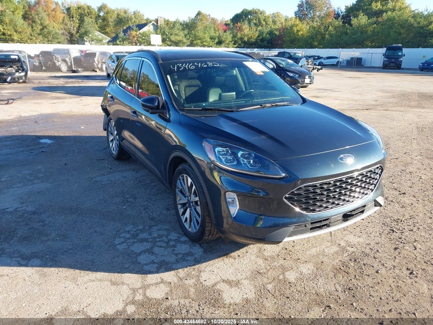 FORD ESCAPE TITANIUM