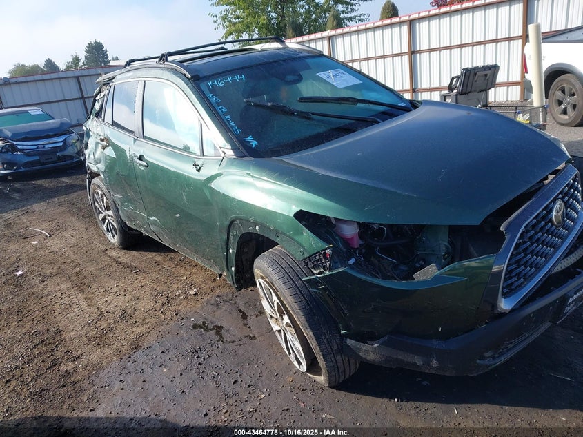 TOYOTA COROLLA CROSS XLE