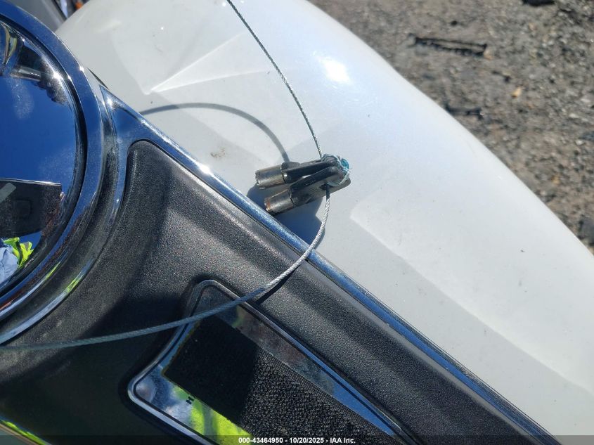 2004 Harley-Davidson Flhtcui VIN: 1HD1FCW124Y623582 Lot: 43464950