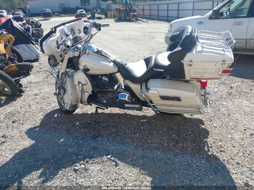 2004 Harley-Davidson Flhtcui VIN: 1HD1FCW124Y623582 Lot: 43464950