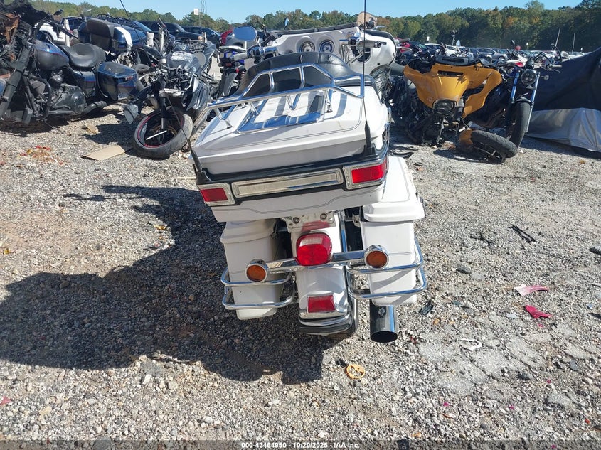 2004 Harley-Davidson Flhtcui VIN: 1HD1FCW124Y623582 Lot: 43464950