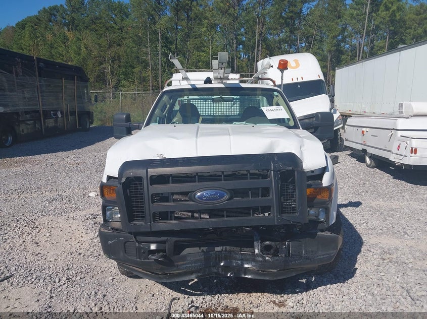 2008 Ford F-350 Xl/Xlt VIN: 1FDWF30528EC63722 Lot: 43465044