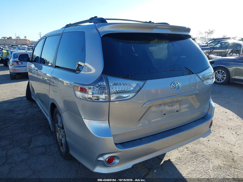 5TDXK3DC0FS655246 2015 TOYOTA SIENNA photo no. 3