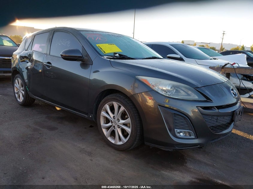 MAZDA 3 S GRAND TOURING