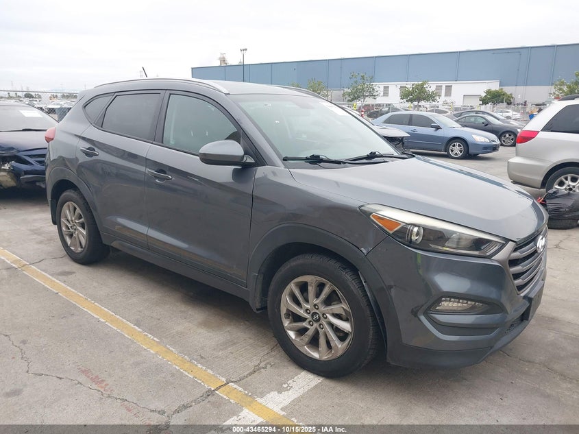 HYUNDAI TUCSON SE