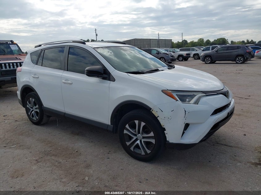 2018 TOYOTA RAV4 LE - JTMZFREVXJJ195776