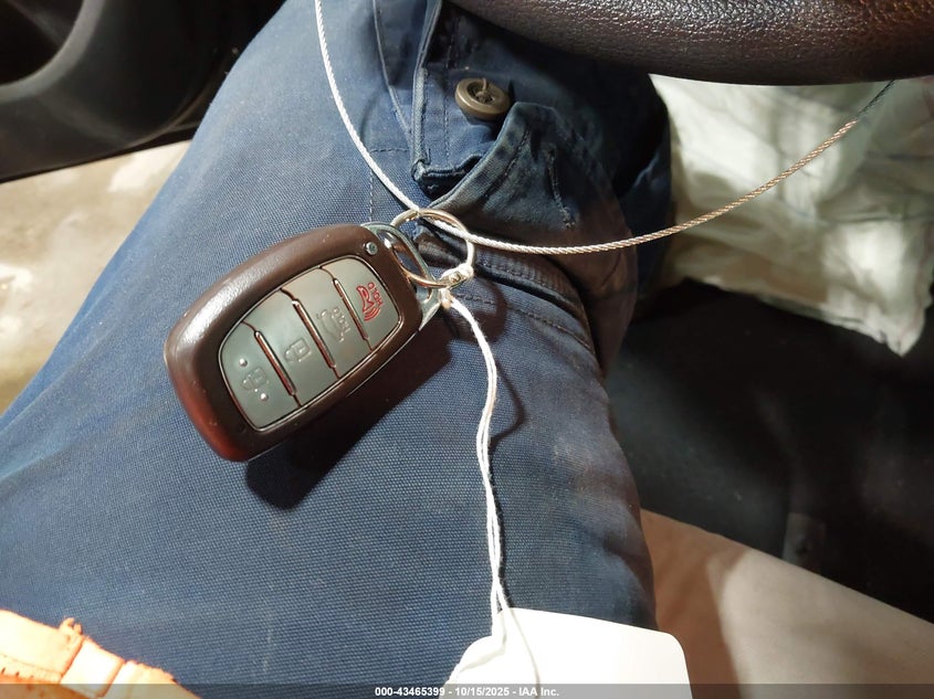 2017 HYUNDAI SONATA HYBRID SE KMHE24L3XHA067686