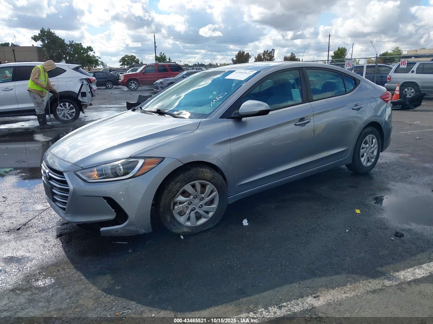 2017 HYUNDAI ELANTRA SE - 5NPD74LF4HH063895