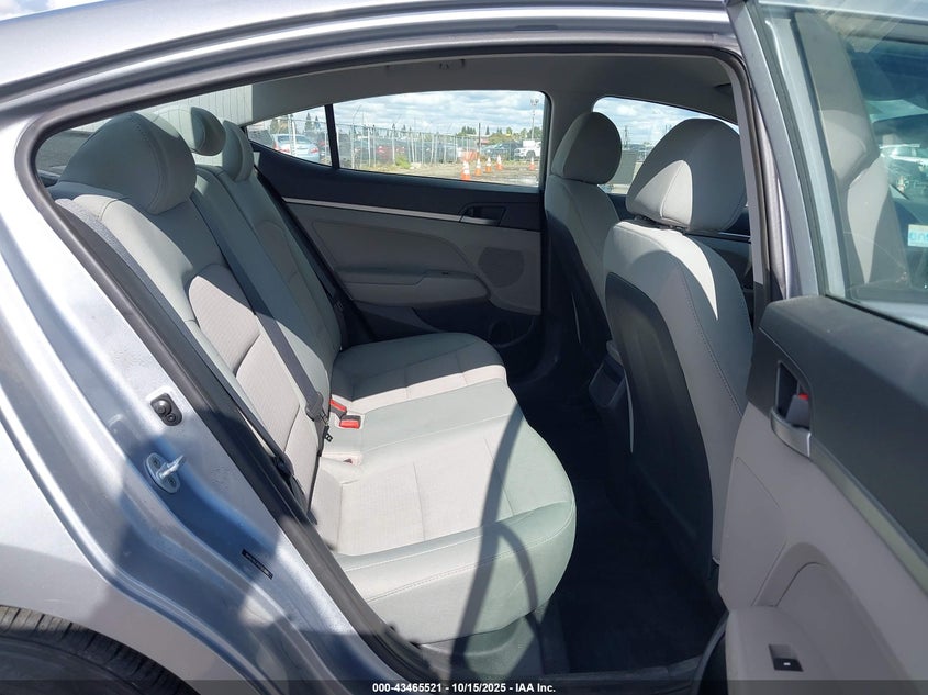 2017 HYUNDAI ELANTRA SE - 5NPD74LF4HH063895