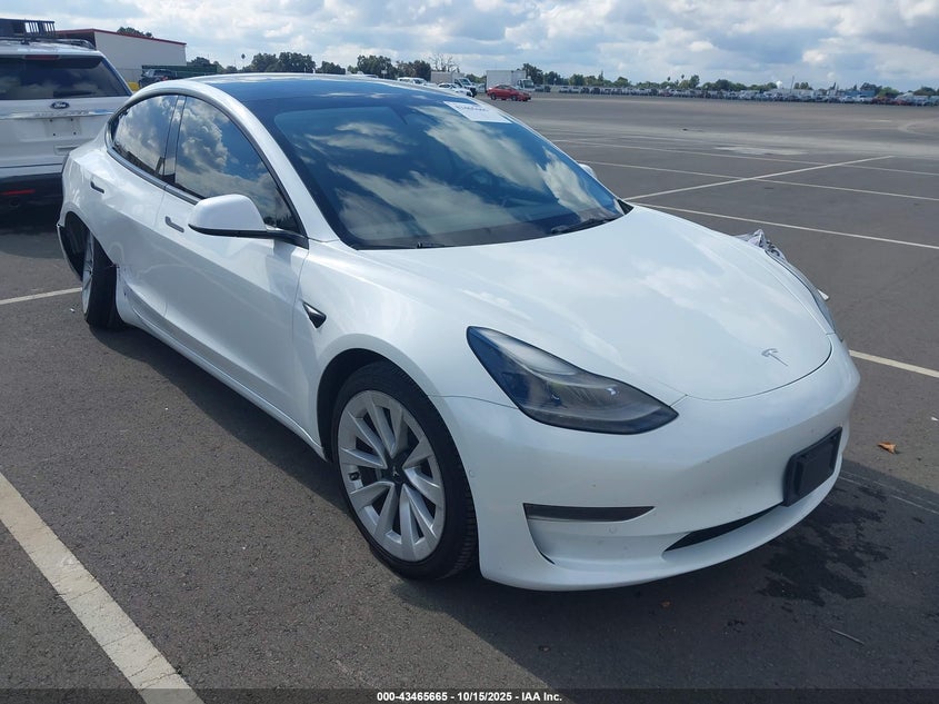 TESLA MODEL 3 REAR-WHEEL DRIVE