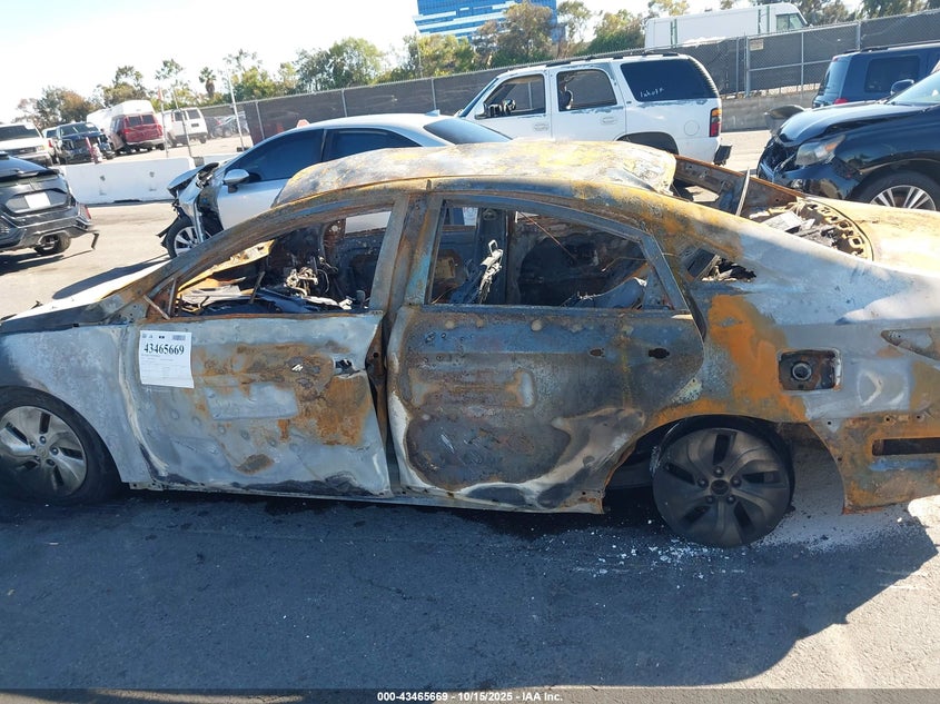 2013 HYUNDAI SONATA HYBRID KMHEC4A40DA093376