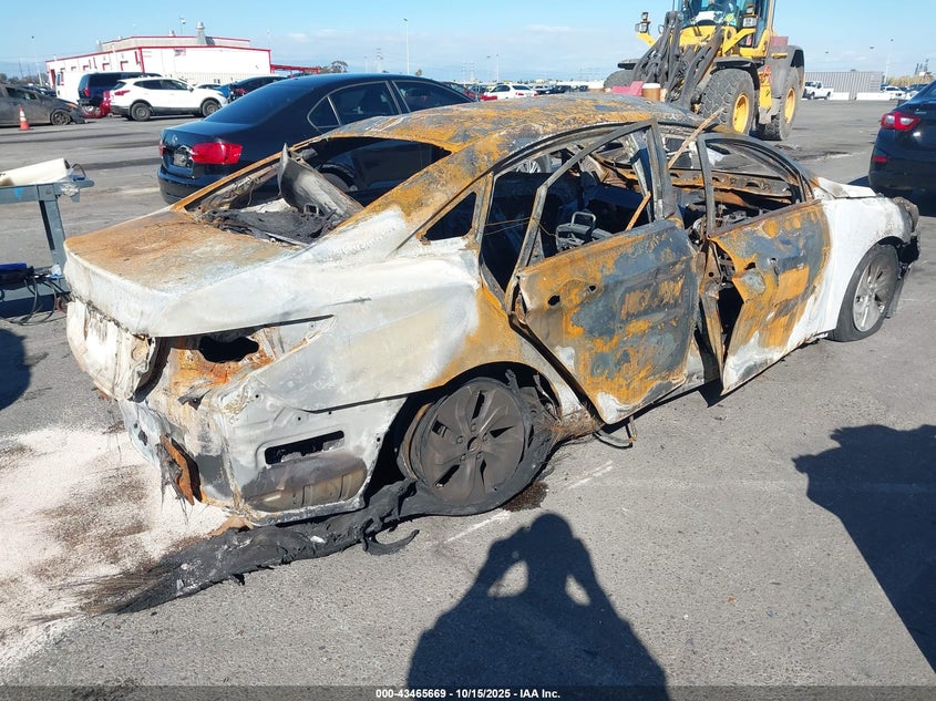 2013 HYUNDAI SONATA HYBRID KMHEC4A40DA093376