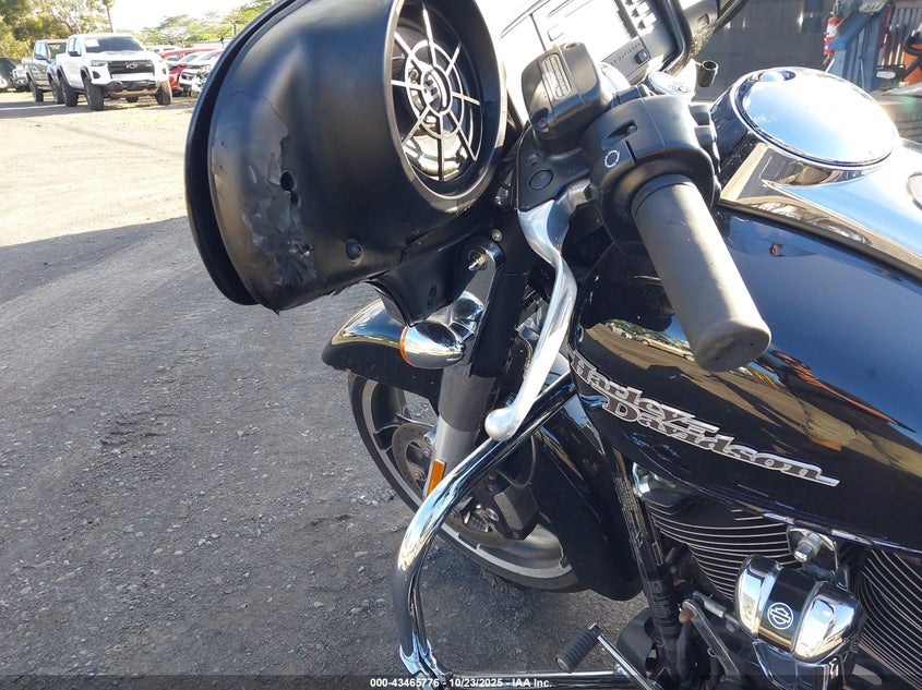 1HD1KBC10HB612986 2017 HARLEY-DAVIDSON STREET GLIDE photo no. 15