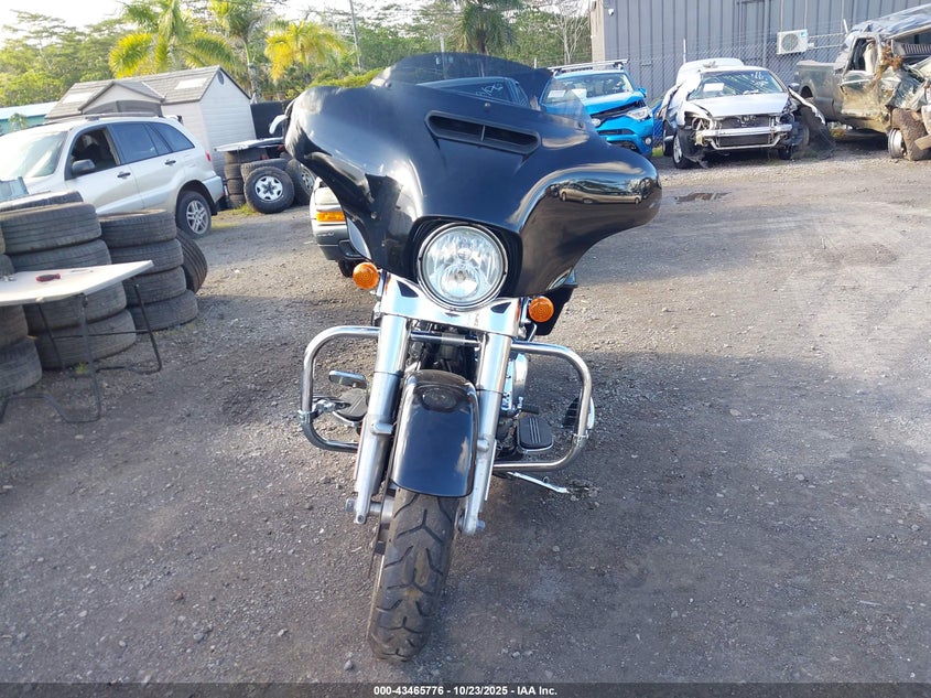 1HD1KBC10HB612986 2017 HARLEY-DAVIDSON STREET GLIDE photo no. 5