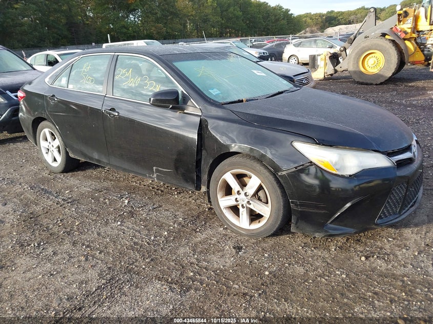 TOYOTA CAMRY HYBRID LE