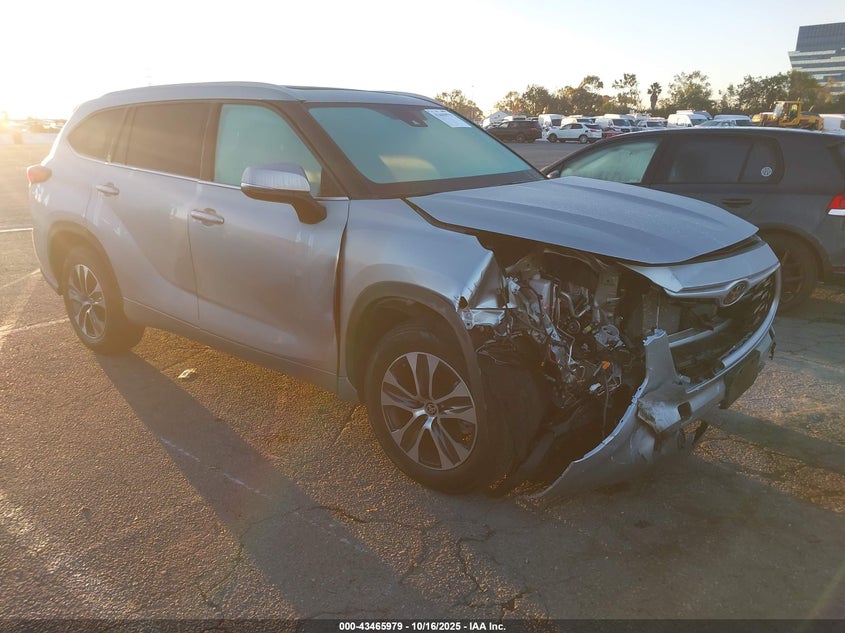 TOYOTA HIGHLANDER XLE