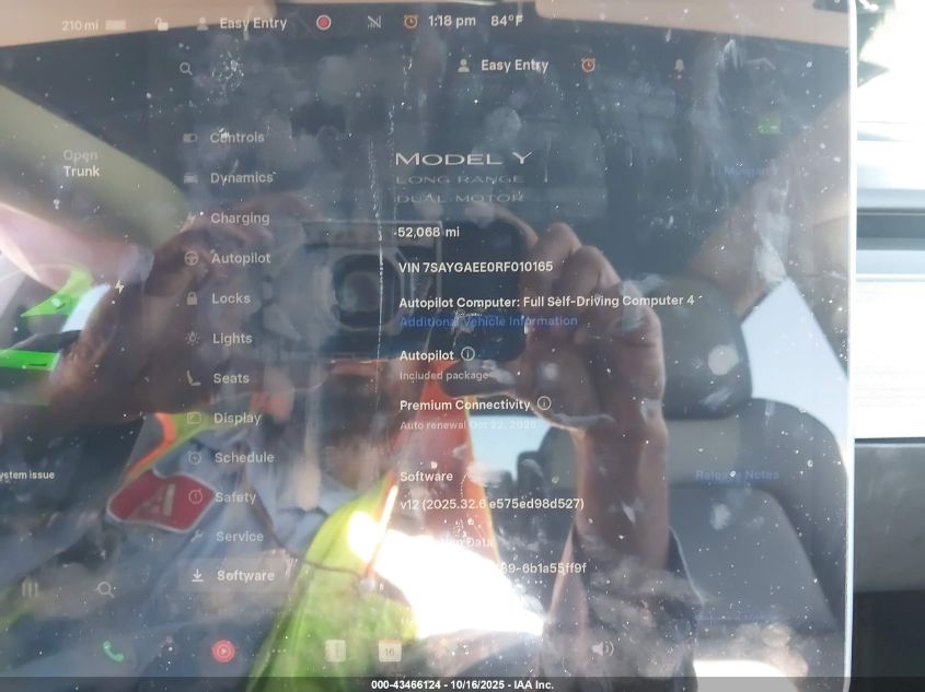 2024 Tesla Model Y Long Range Dual Motor All-Wheel Drive VIN: 7SAYGAEE0RF010165 Lot: 43466124
