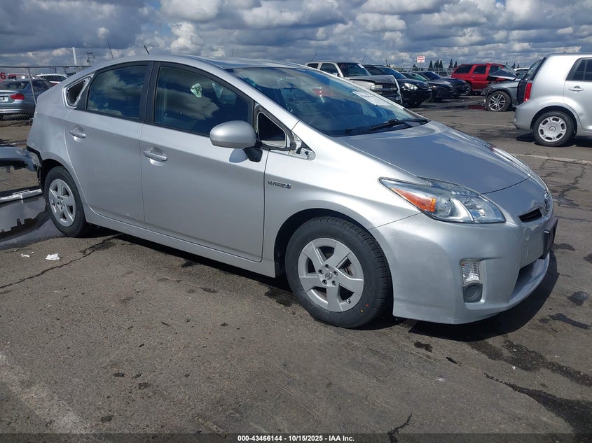 TOYOTA PRIUS THREE