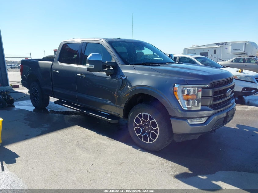FORD F-150 LARIAT