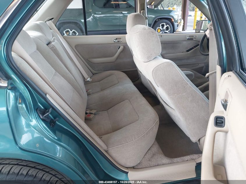 1993 Honda Accord 10Th Anniversary VIN: 01HGCB7695PA18833 Lot: 43466157