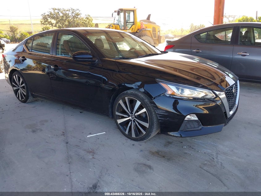 NISSAN ALTIMA SR FWD