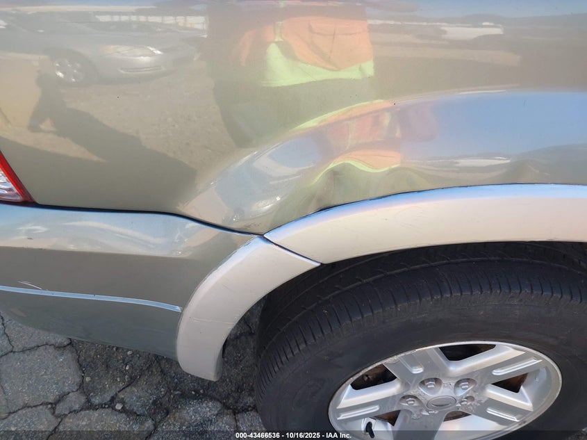 2006 Ford Escape Hybrid VIN: 1FMCU96H36KC35925 Lot: 43466536