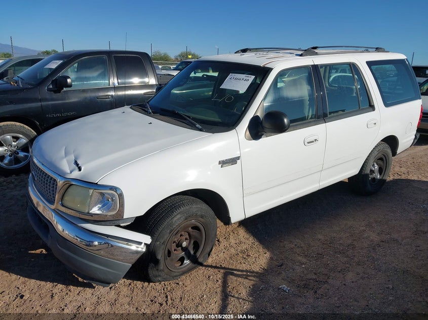 1FMRU1766XLB62764 1999 FORD EXPEDITION photo no. 2