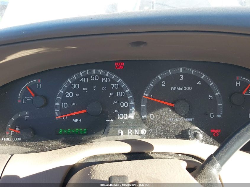 1999 Ford Expedition Eddie Bauer/Xlt VIN: 1FMRU1766XLB62764 Lot: 43466540