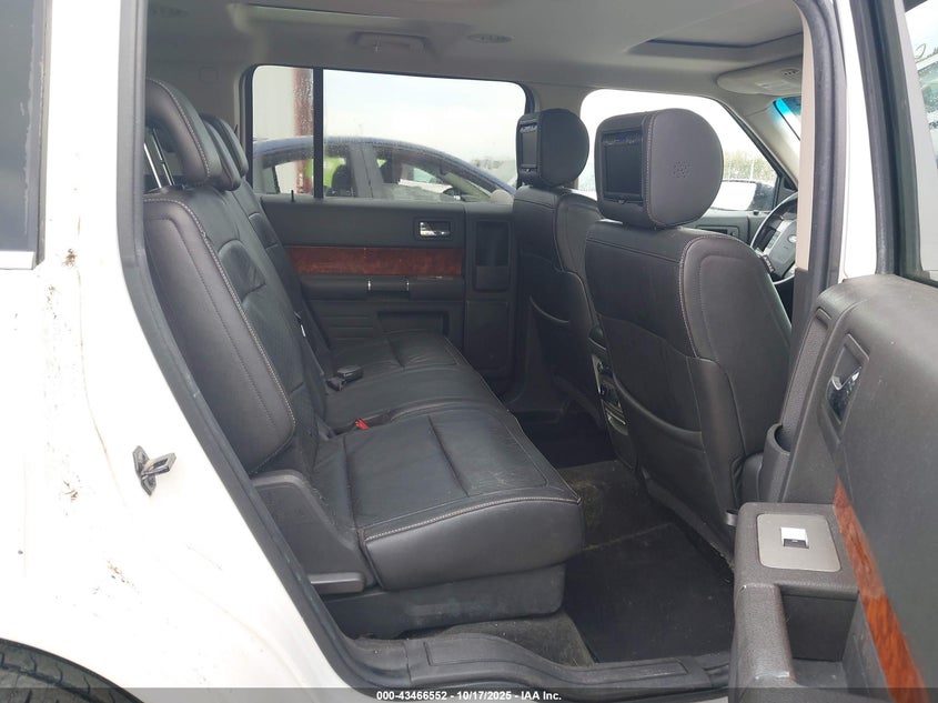 2FMGK5DC0ABB10567 2010 FORD FLEX photo no. 8