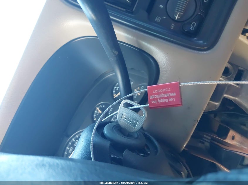 2002 Chevrolet Suburban 1500 Ls VIN: 1GNFK16Z12J216928 Lot: 43466597