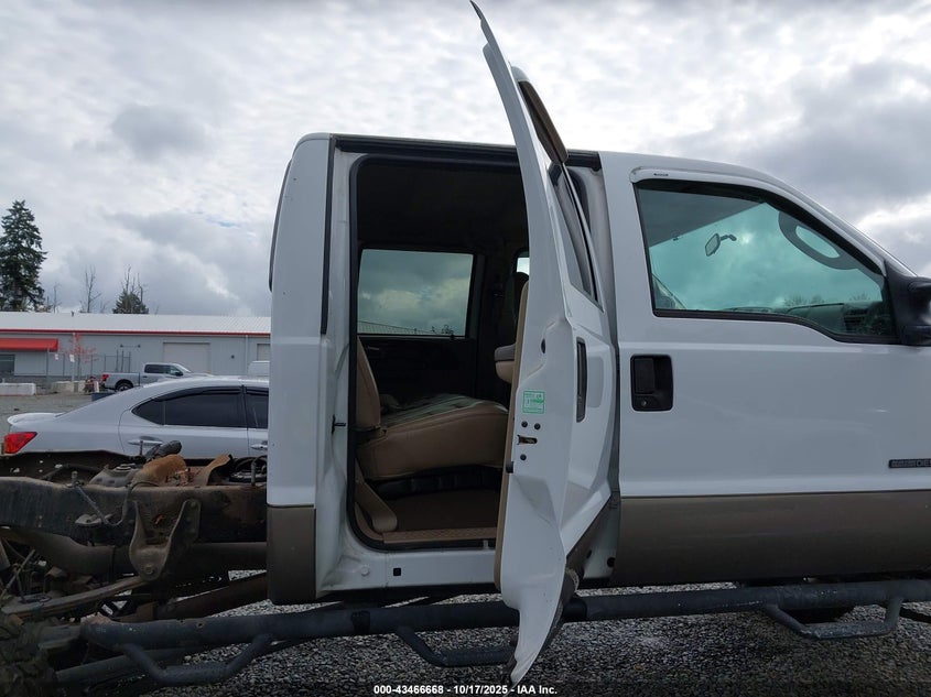 2003 Ford F-350 Lariat/Xl/Xlt VIN: 1FTSW31F43EA92717 Lot: 43466668
