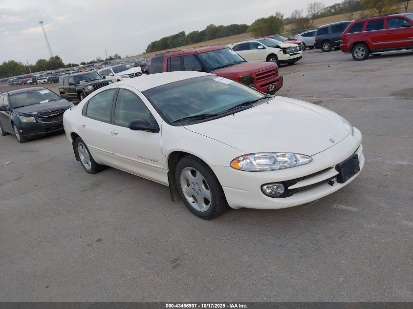 2B3HD76V8YH425879 DODGE INTREPID Photo 1