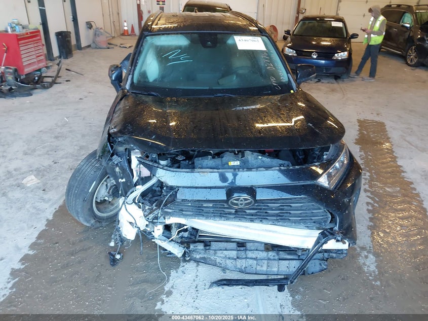 2019 TOYOTA RAV4 XLE 2T3P1RFVXKC027760
