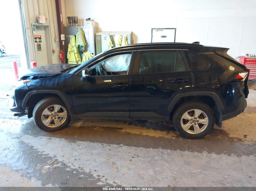 2019 TOYOTA RAV4 XLE 2T3P1RFVXKC027760