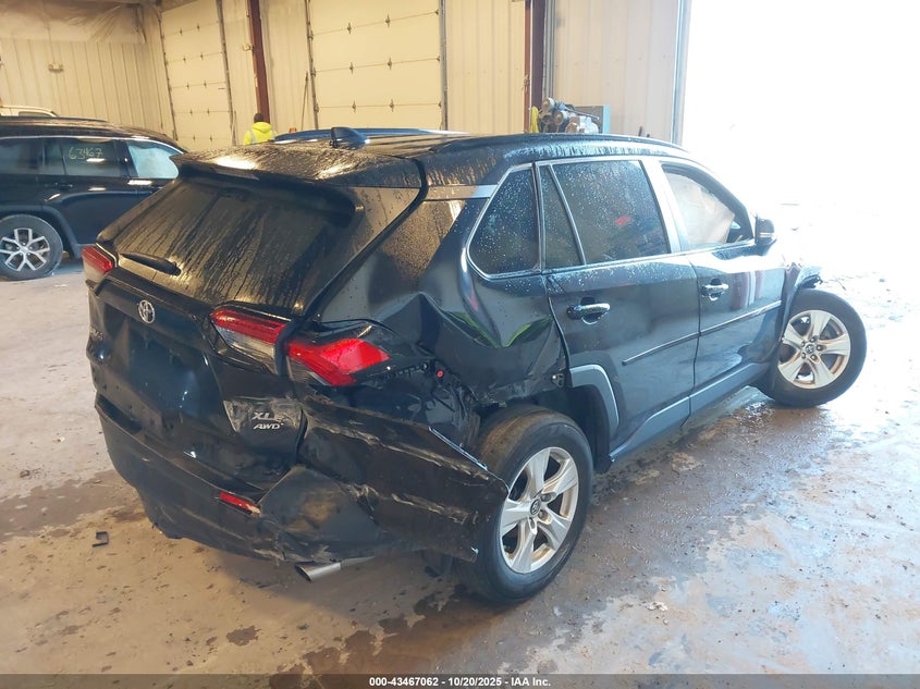 2019 TOYOTA RAV4 XLE 2T3P1RFVXKC027760