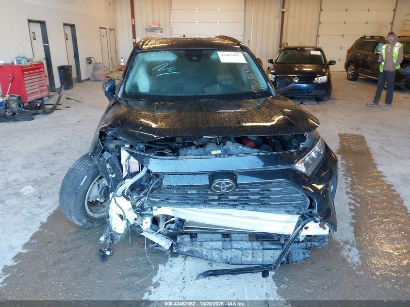 2019 TOYOTA RAV4 XLE 2T3P1RFVXKC027760