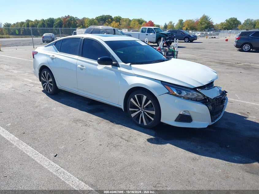NISSAN ALTIMA SR INTELLIGENT AWD
