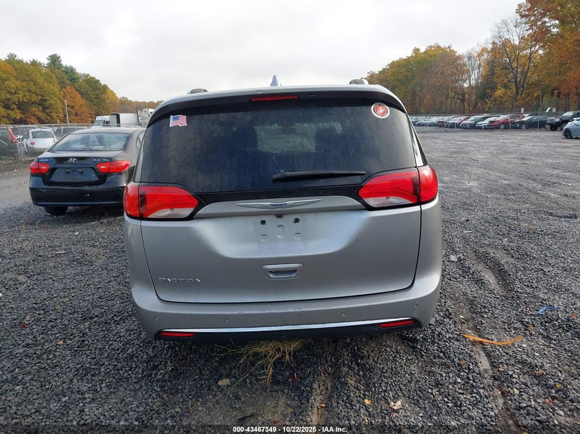 2019 Chrysler Pacifica Touring L VIN: 2C4RC1BG0KR617129 Lot: 43467349