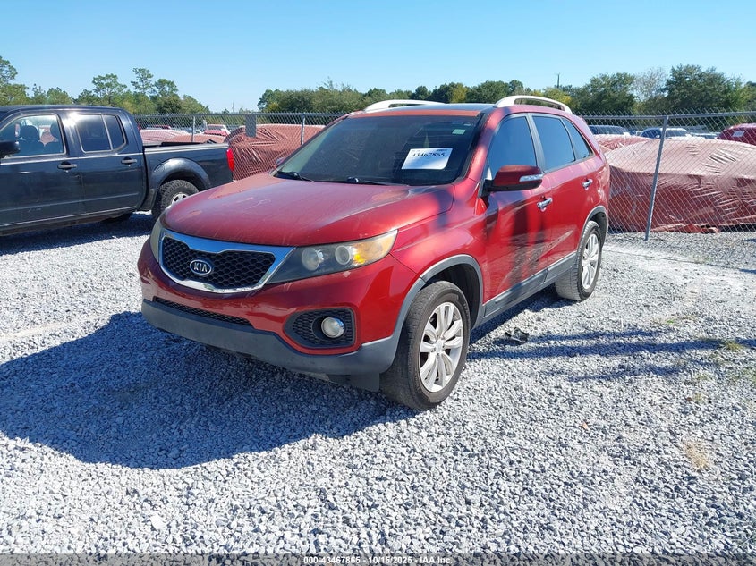 5XYKU4A25BG011805 2011 KIA SORENTO photo no. 2