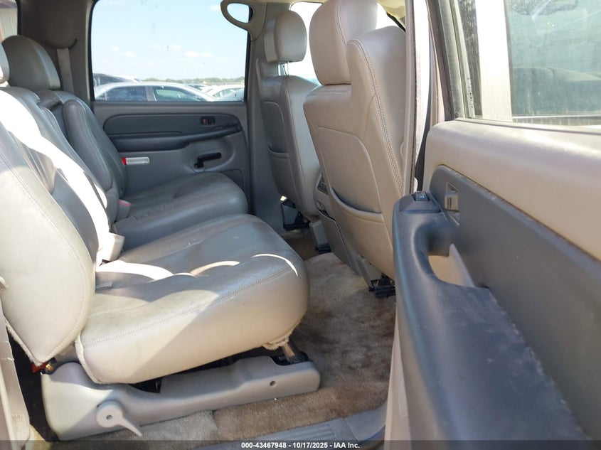 2003 Chevrolet Suburban 1500 Lt VIN: 3GNEC16Z93G105748 Lot: 43467948