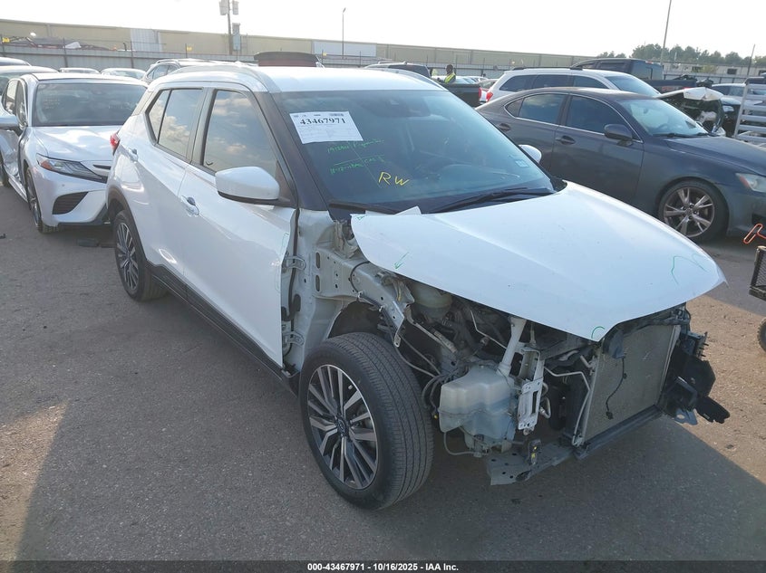 NISSAN KICKS SV XTRONIC CVT