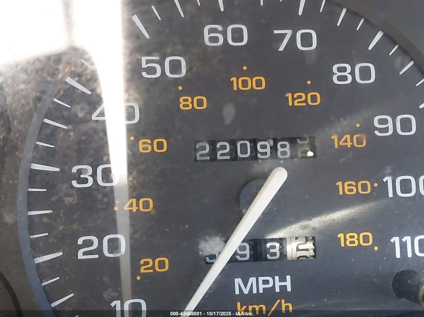 1997 Saturn Sc Sc1 VIN: 1G8ZF1280VZ261592 Lot: 43468001