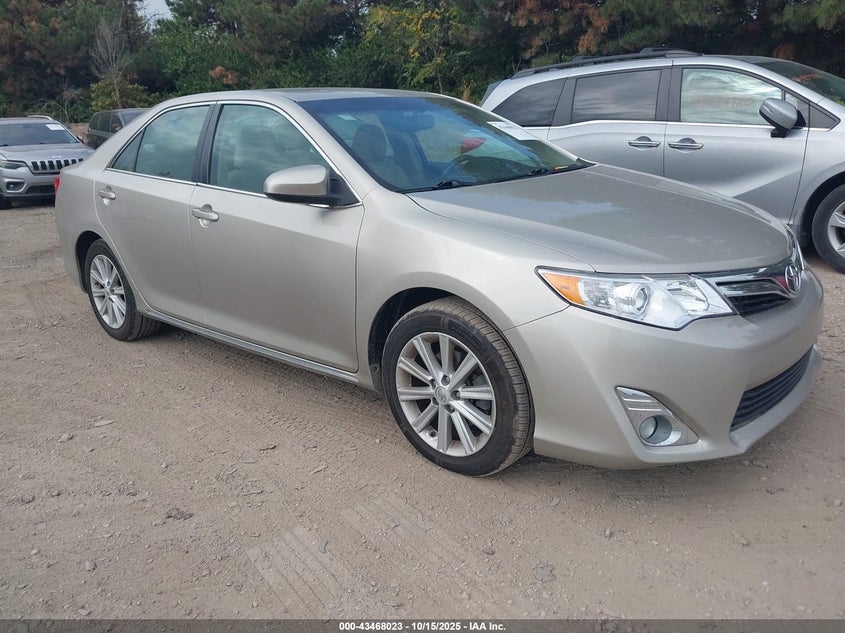 TOYOTA CAMRY XLE V6