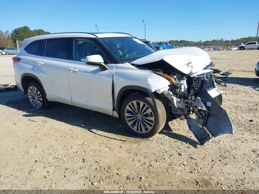 TOYOTA HIGHLANDER PLATINUM