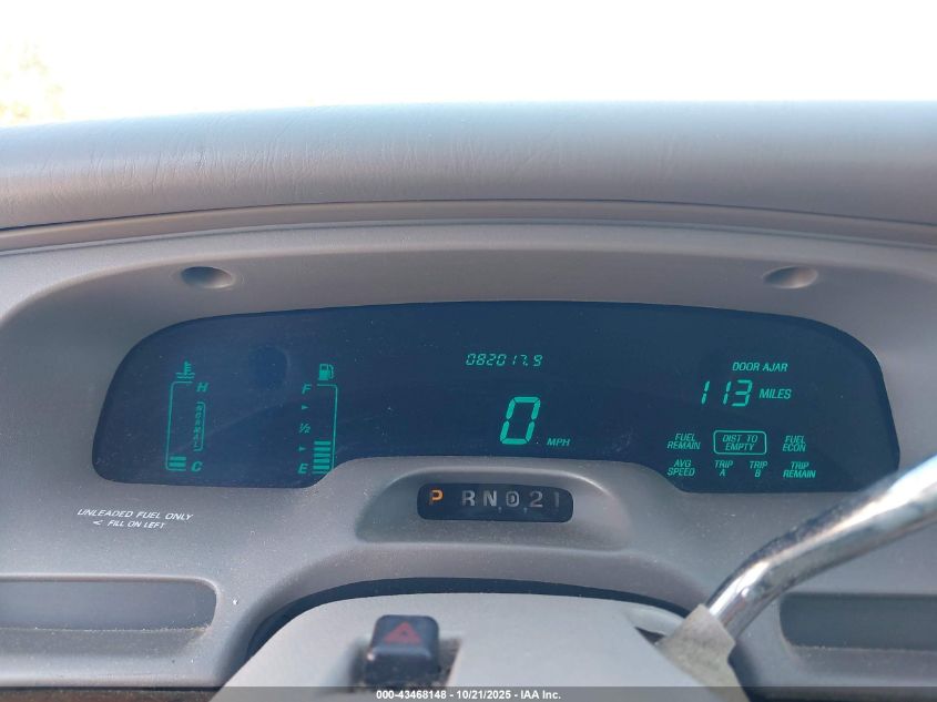 1996 Lincoln Town Car Executive VIN: 1LNLM81W2TY735566 Lot: 43468148