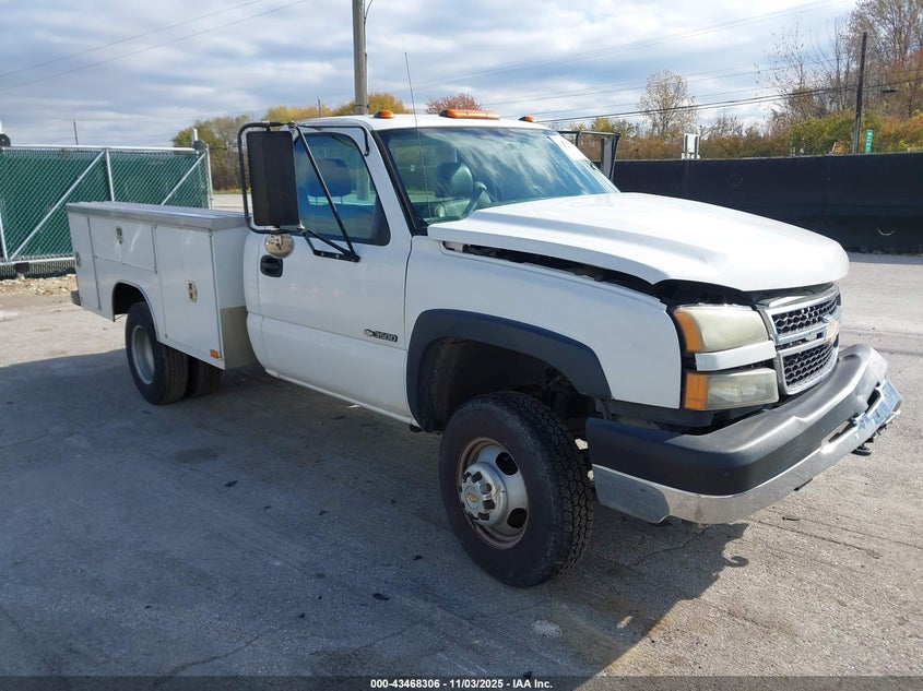 1GBJC34U57E116693 2007 Chevrolet Silverado 3500 Chassis Classic Work Truck auction photo 1