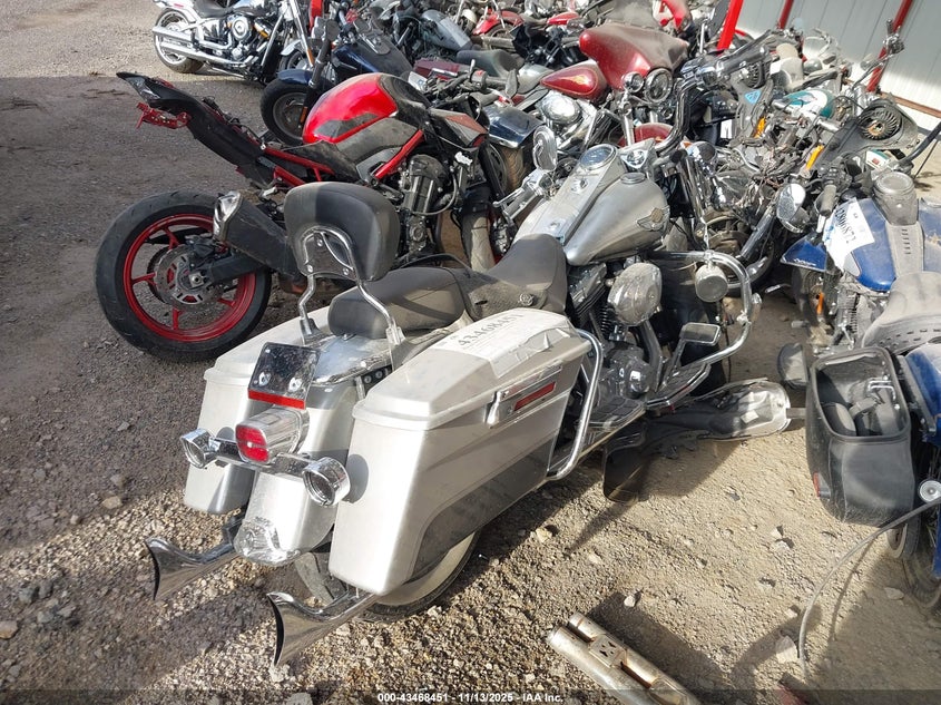 1HD1FRW423Y731633 2003 HARLEY-DAVIDSON ROAD KING photo no. 4