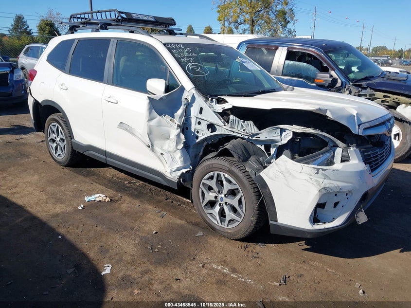 SUBARU FORESTER PREMIUM