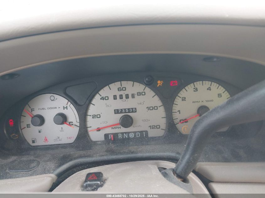 2003 Mercury Sable Gs VIN: 1MEFM50U03A630211 Lot: 43468702